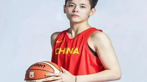 弗拉霍维奇点赞罗马诺尤文换帅传闻，后紧急撤回操作