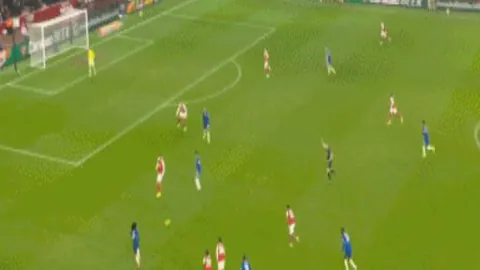 英超赛事前瞻：利物浦表现稳健，阿森纳失误频发，曼城客场险胜热刺